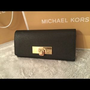 Michael Kors carry all wallet/clutch